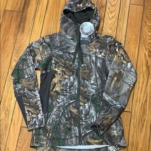 NWT Under Armour camo jacket Small